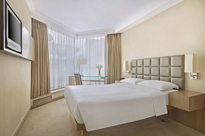 Room 6 of 30