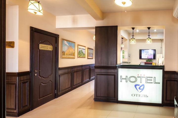 HOTEL19