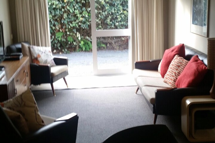 Room 28 of 65