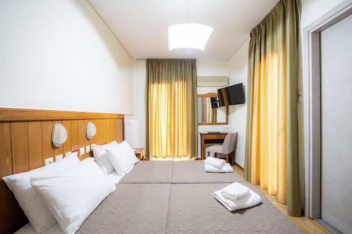 Room 32 of 75