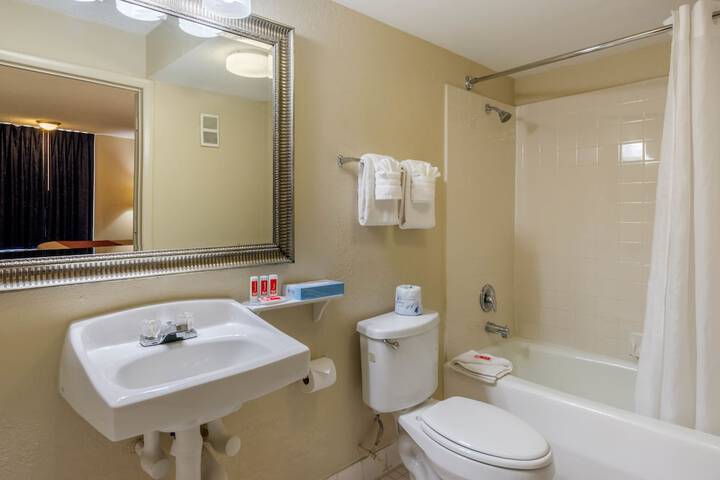 2 Double Beds (1 of 9)
