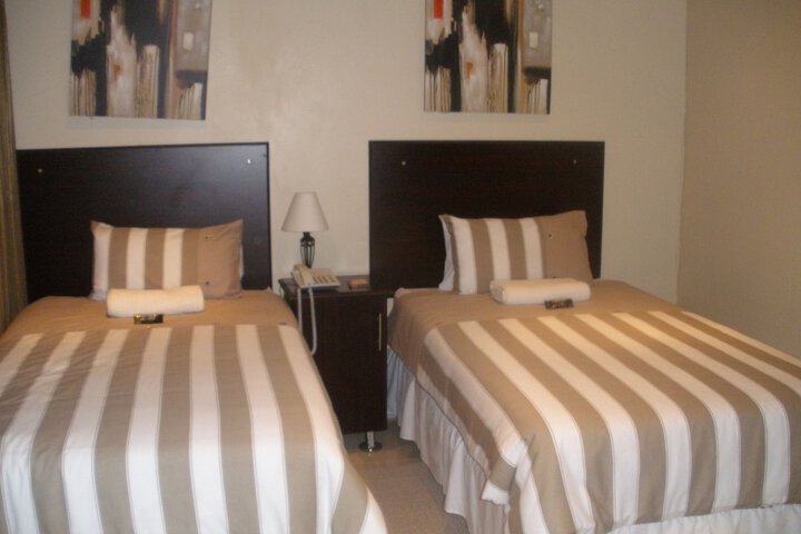 Room 6 of 36