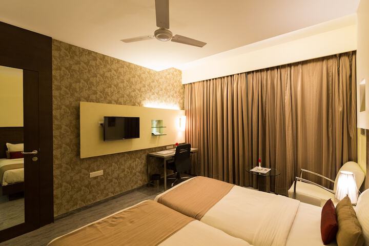 Room 25 of 49