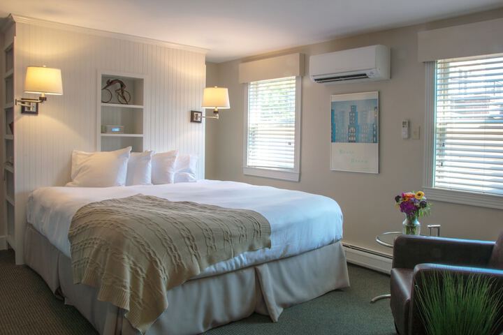 Room 10 of 168