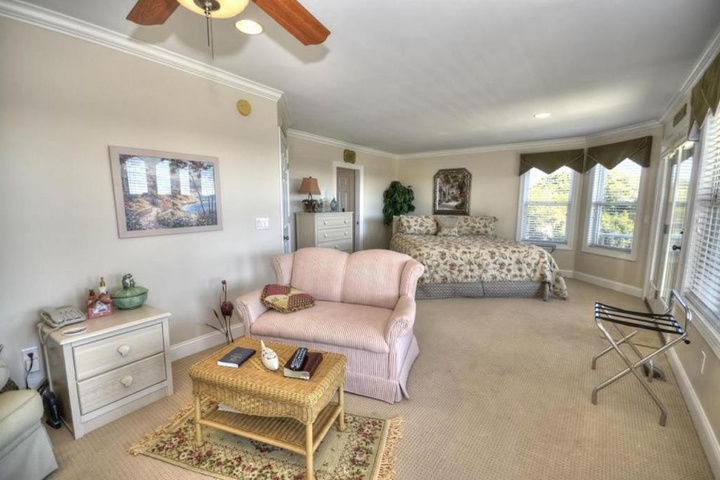 Room 12 of 20