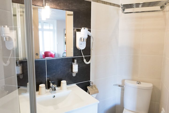 Bathroom Interior Photo