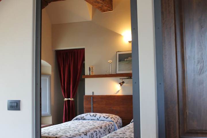 Room 16 of 64