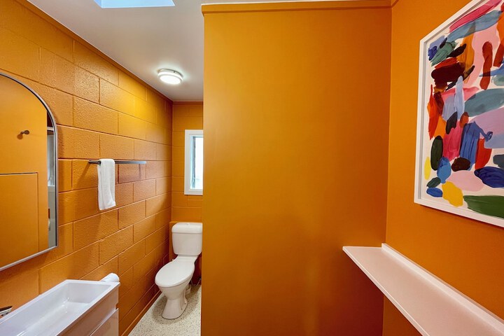 Room 75 of 98