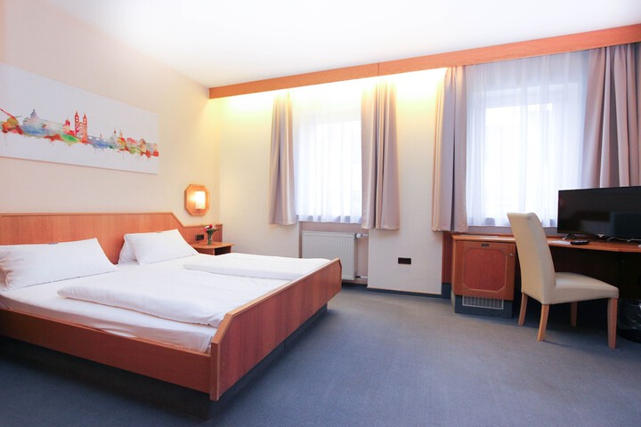 Room 21 of 50