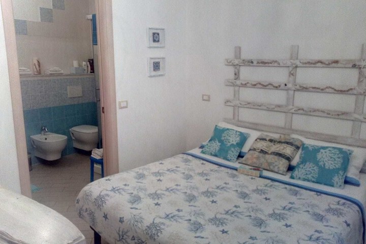 Room 4 of 19