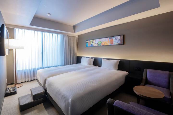 Room 9 of 53
