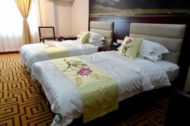 Room 13 of 37