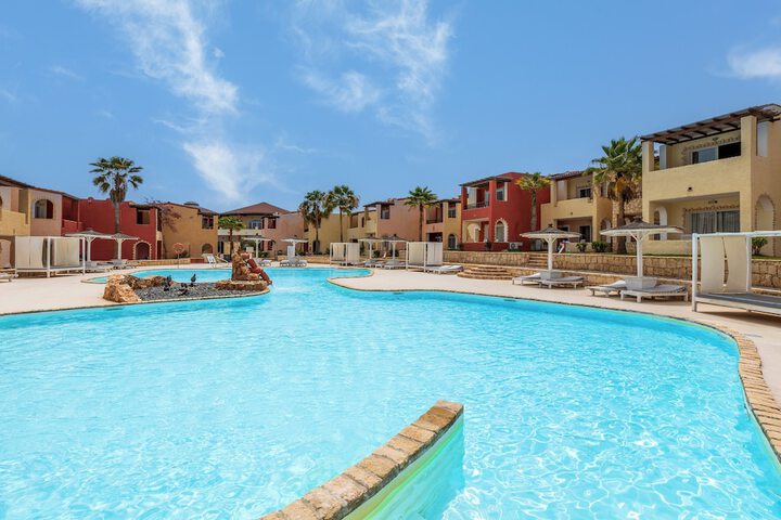 Hotel with Pool