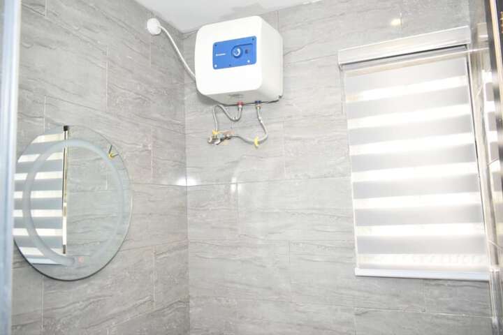 Room 12 of 20