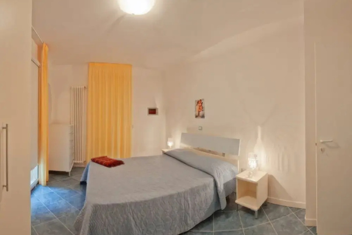 Room 2 of 14
