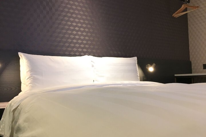 Room 18 of 68