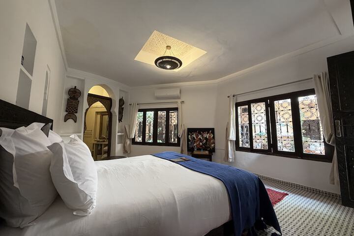 Room 45 of 204