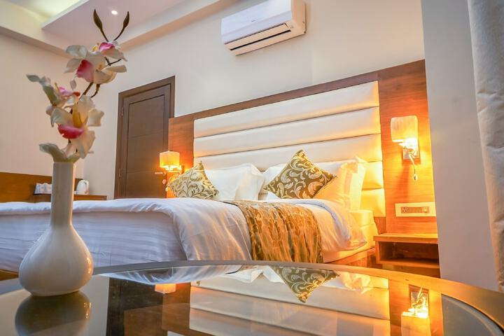Room 10 of 53