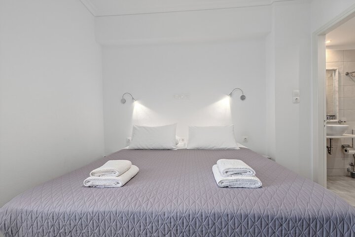 Room 52 of 122