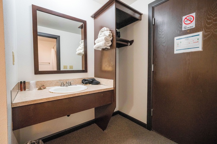 Room 37 of 52