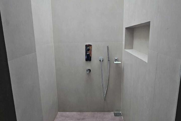 Room 30 of 60