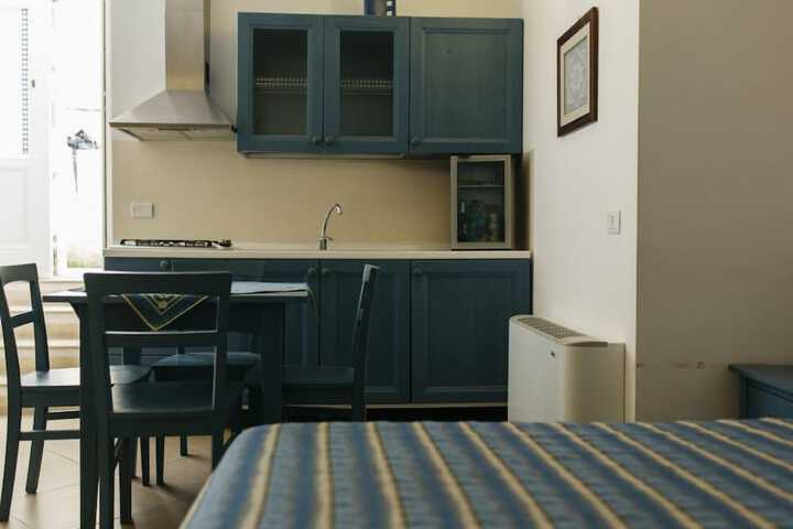 Room 21 of 83
