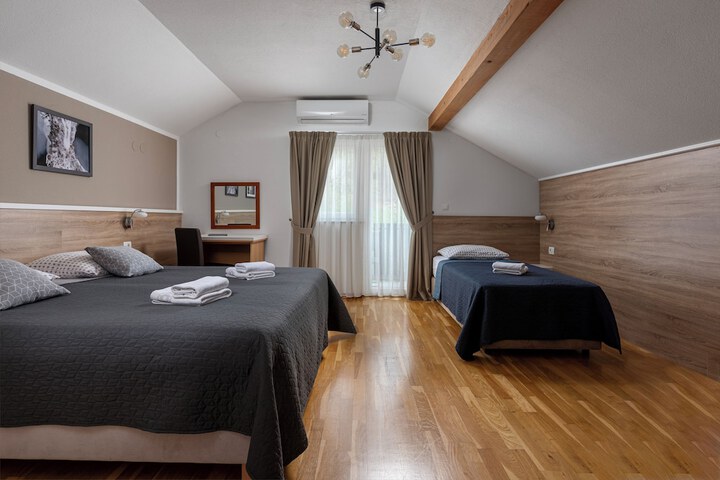 Room 20 of 72