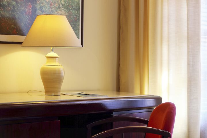 Room 16 of 52