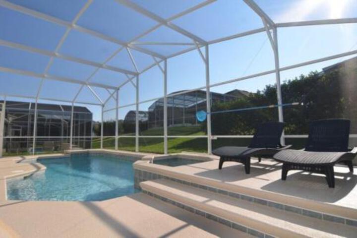 Bonville Villa 207 in Davenport, FL