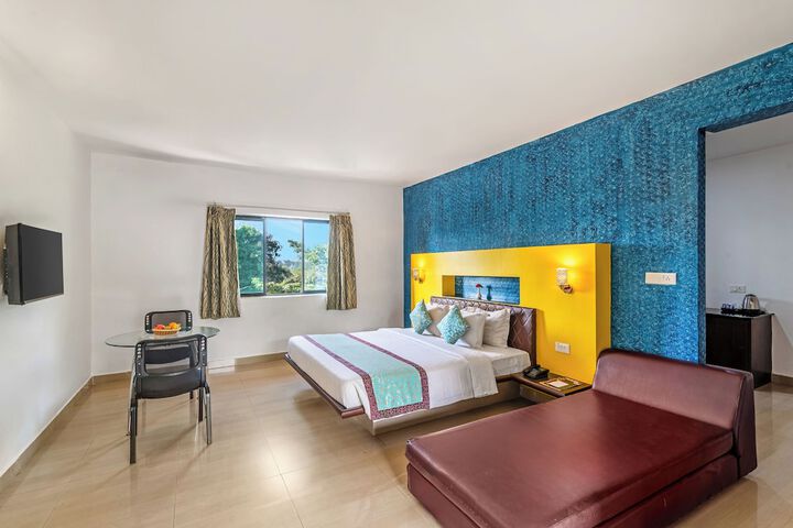 Room 5 of 37