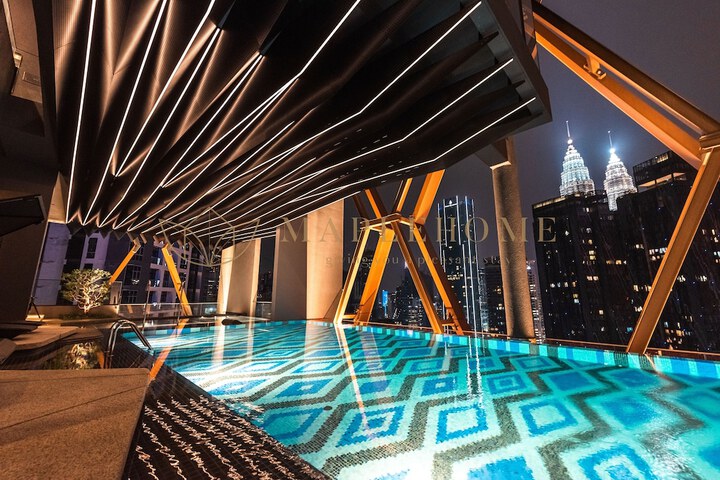 Pool 62 of 100