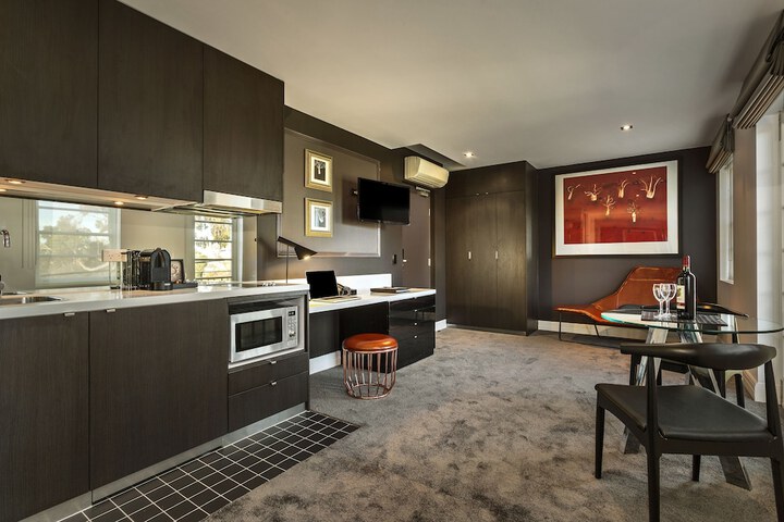 Room 16 of 33