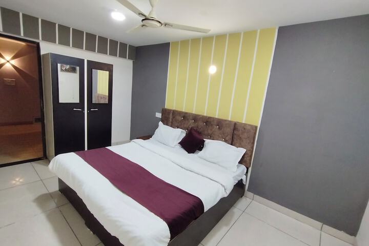 Room 7 of 23