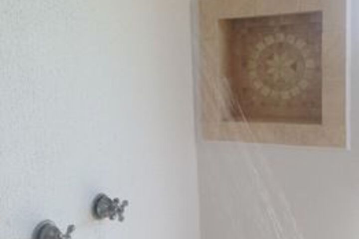 Room 8 of 25