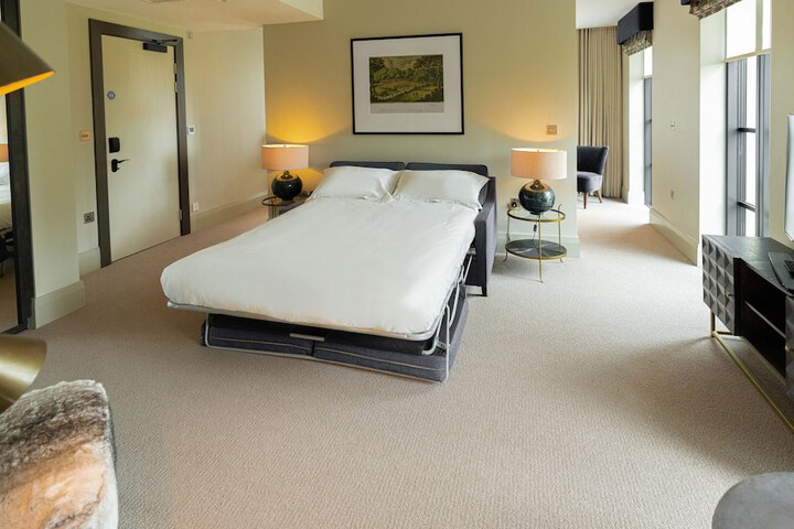 Room 45 of 106