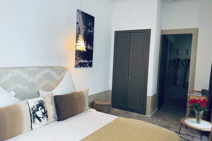 Room 9 of 65