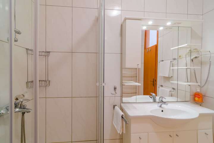 Room 60 of 111