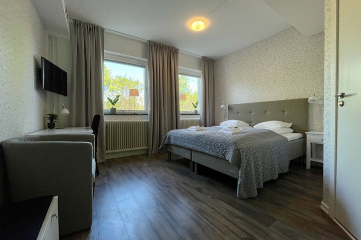 Room 7 of 35