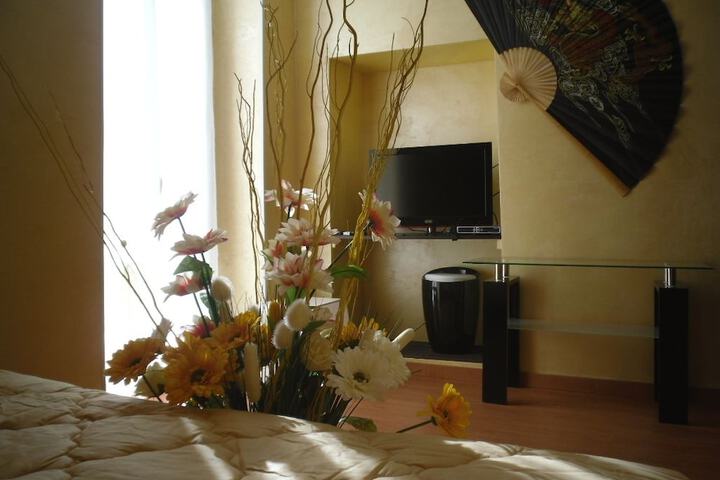 Room 2 of 39