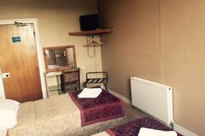 Room 17 of 29