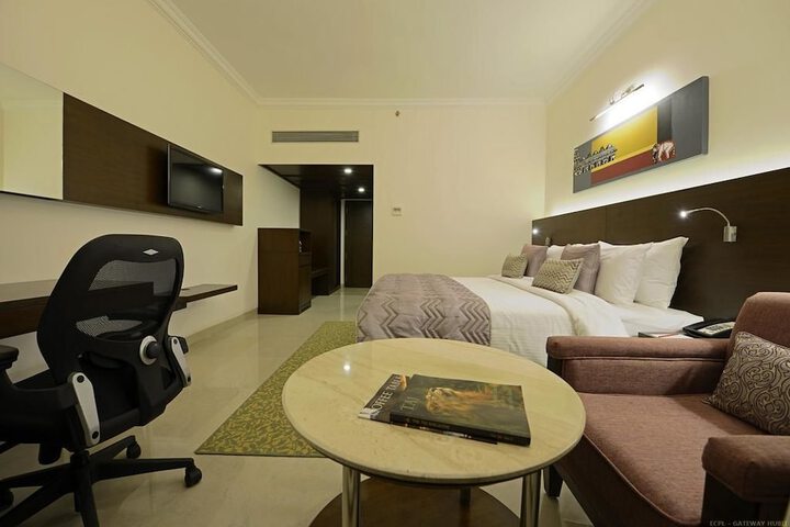 Room 8 of 30