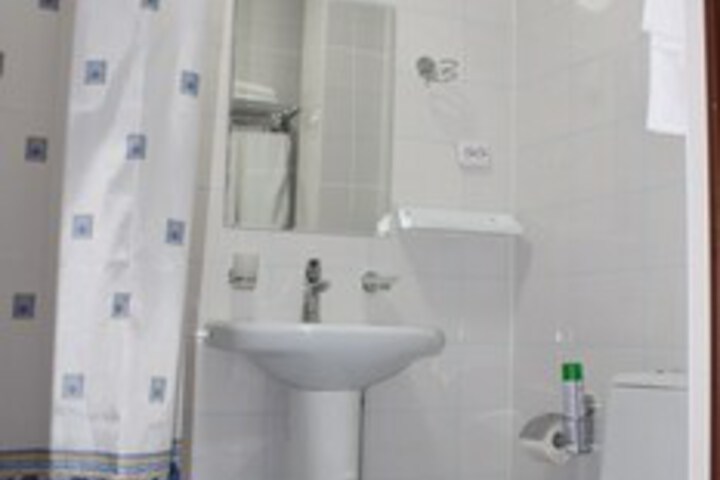 Room 3 of 25