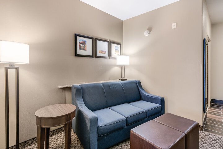 Room 15 of 36