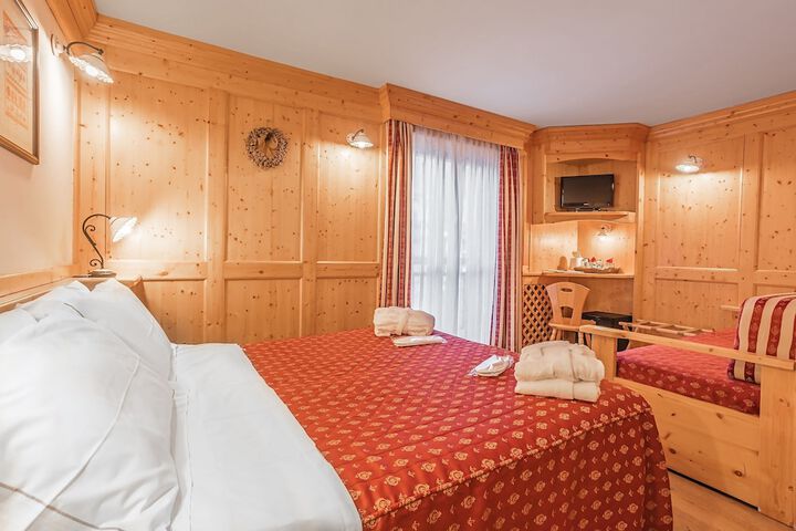 Room 10 of 117