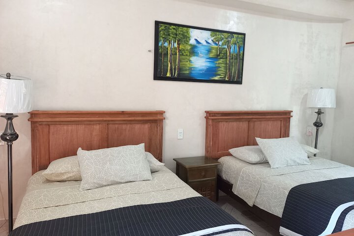 Room 9 of 39