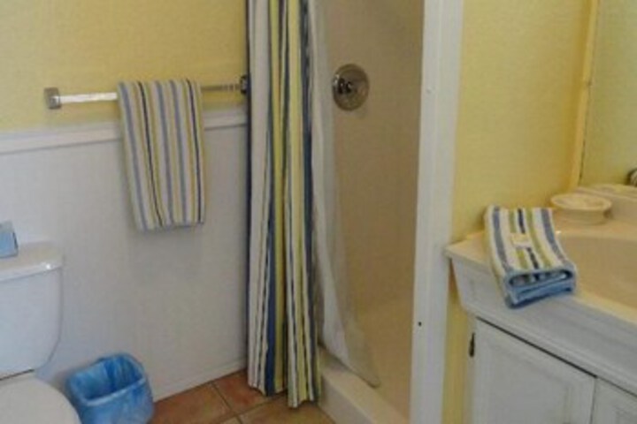 Room 2 of 17