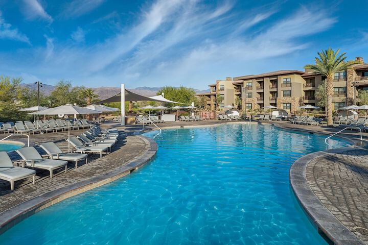 Pool Hotel