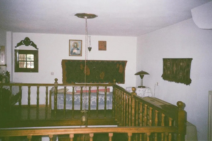 Room 10 of 20