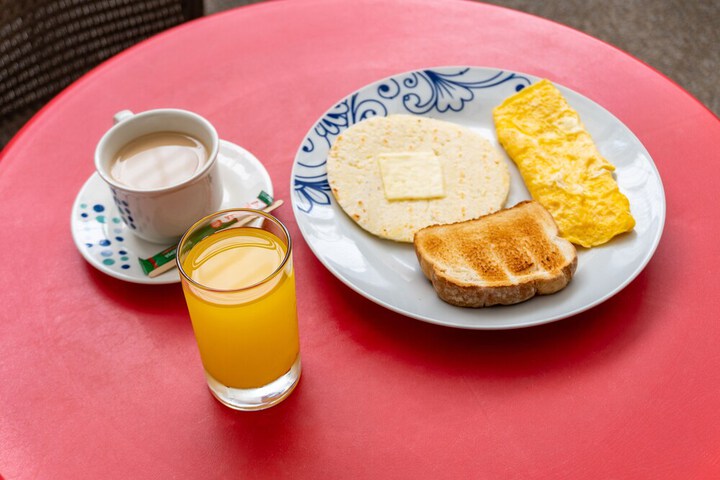 Breakfast/Coffee Service 13 of 22