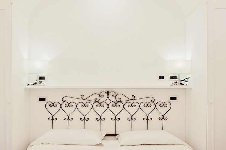 Room 26 of 111